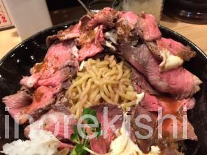新宿歌舞伎町デカ盛りローストビーフ油そばビースト肉増しキング450g麺大盛り15