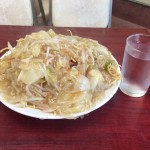 千代田区メガ盛り!「ラーメンの龍岡」で野菜あんかけ焼きそば!