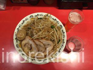 渋谷デカ盛り野郎ラーメンセンター街総本店豚骨豚野郎大盛りメガ盛り野菜増しブタックカード朝食深夜24時間営業26