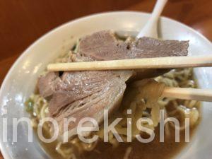 デカ盛りチャーシューメンラーメンらあめん満来まんらい新橋店舗内幸町大盛り巨大分厚い有名人気ほりうち麺スープ納豆メンマ新宿西口メニューこだわりざる6