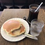 錦糸町ホットケーキ!「トミィ」でコーン入りチーズバーグ・アイスコーヒー朝食!