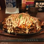 デカ盛り焼きそば!「銀ちゃん　上野広小路店」でお好み焼き風・大盛り・肉野菜増し!