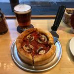 デカ盛りピザ!神田「デビルクラフト」でシカゴピザ&クラフトビール!