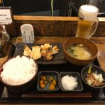 大盛り焼き魚!「しんぱち食堂 神田店」でメロカマ天塩焼き定食・生ビール!