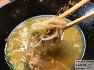 巨大チキンチャーシュー秋葉原鶏王けいすけ鶏白湯ラーメン味玉入り大盛りTKGメニューもやしデカ盛り進撃の歴史