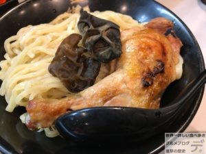 巨大チキンチャーシュー秋葉原鶏王けいすけ鶏白湯ラーメン味玉入り大盛りTKGメニューもやしデカ盛り進撃の歴史