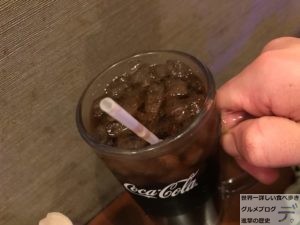 デカ盛りホットドッグ秋葉原cafemocoカフェモコ巨大ビッグドッグメニュータマゴ進撃の歴史