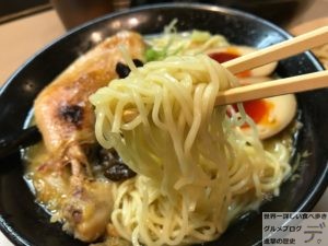 巨大チキンチャーシュー秋葉原鶏王けいすけ鶏白湯ラーメン味玉入り大盛りTKGメニューもやしデカ盛り進撃の歴史