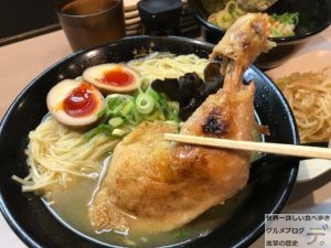 巨大チキンチャーシュー秋葉原鶏王けいすけ鶏白湯ラーメン味玉入り大盛りTKGメニューもやしデカ盛り進撃の歴史