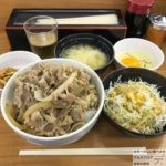 茗荷谷デカ盛り!「丼太郎」で牛丼セットメニュー・特盛・生卵・キムチ!