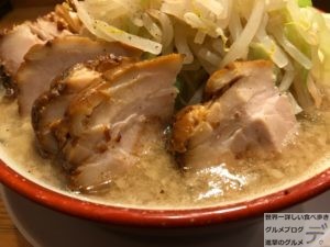 日本橋デカ盛りらーめんバリ男ばりおbario豚増しラーメン野菜ニンニクメガ盛り進撃のグルメ