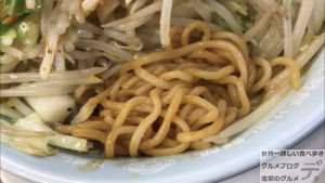 デカ盛り汁なし野郎ラーメン浅草橋店贅沢汁無し野郎麺大盛り野菜増しメニューブタックカードメガ盛り進撃のグルメ