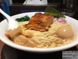 巨大チャーシュー秋葉原麺屋武蔵武仁ぶじんデカ盛りラーメンメニュー武仁らー麺特盛350g進撃のグルメ