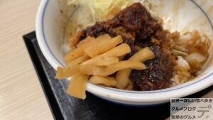 かつや丑年の新メニュー牛カツと牛焼肉の合い盛り丼大盛りミルフィーユ仕立てデカ盛り進撃のグルメ