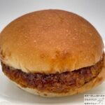 【セブンイレブン】グラタンコロッケバーガー【新作惣菜パン】