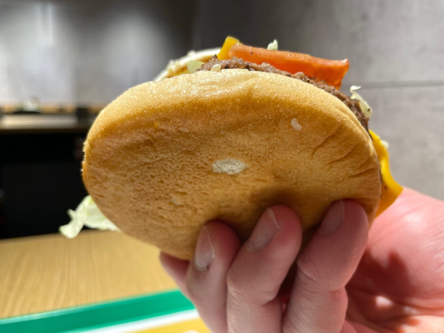 【倍ベーコンレタスバーガー】マクドナルドで夜マックメニューを世界一詳しく調査【倍バーガー】進撃のグルメチェーン店、コンビニ、新メニュー、新商品