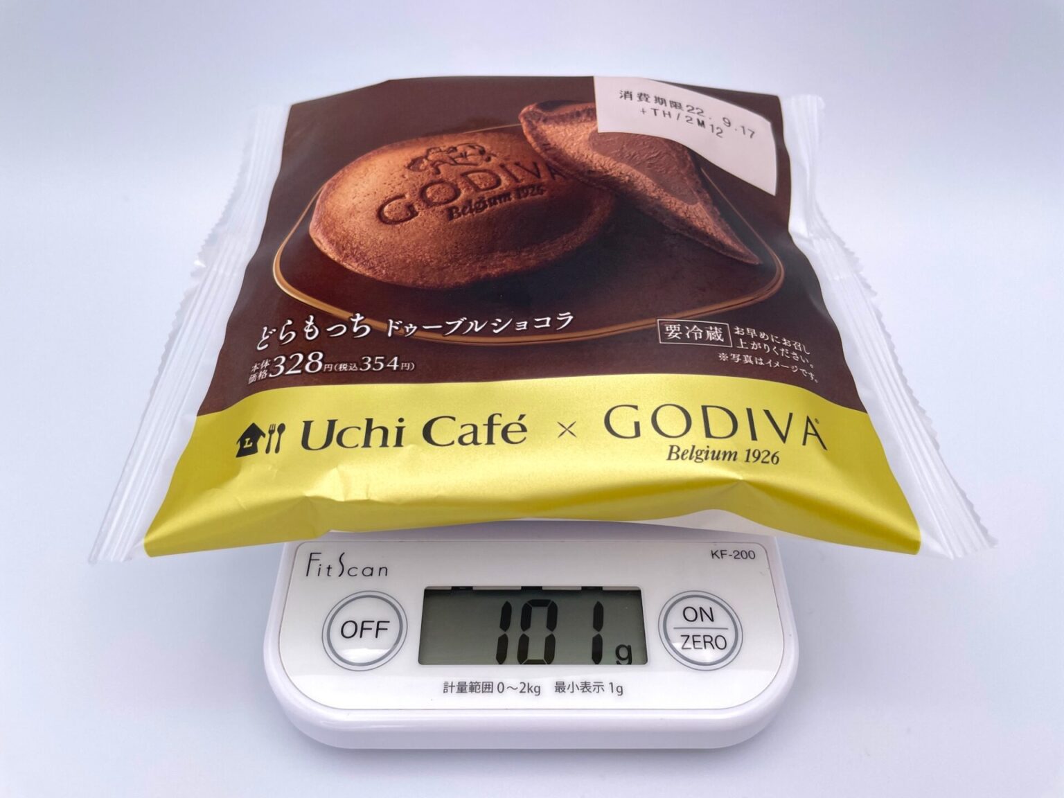 【ローソン】GODIVA どらもっち ドゥーブルショコラ【ゴディバとコラボの新作スイーツ】進撃のグルメチェーン店、コンビニ、新メニュー、新商品 ...