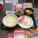 【なか卯】目玉焼き牛小鉢ベーコン朝食【朝ごはん】