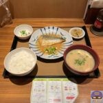 【やよい軒】サバの味噌煮定食（みそ汁を豚汁に変更）【定番メニュー】