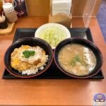 【かつや】ミニカツ丼セット・とん汁大盛り【店舗限定、朝食メニュー】