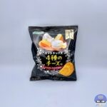 【ファミマ】山芳製菓 ポテトチップス 4種のチーズ味【新作コンビニお菓子】